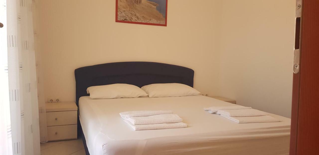Apartment Biba Novalja